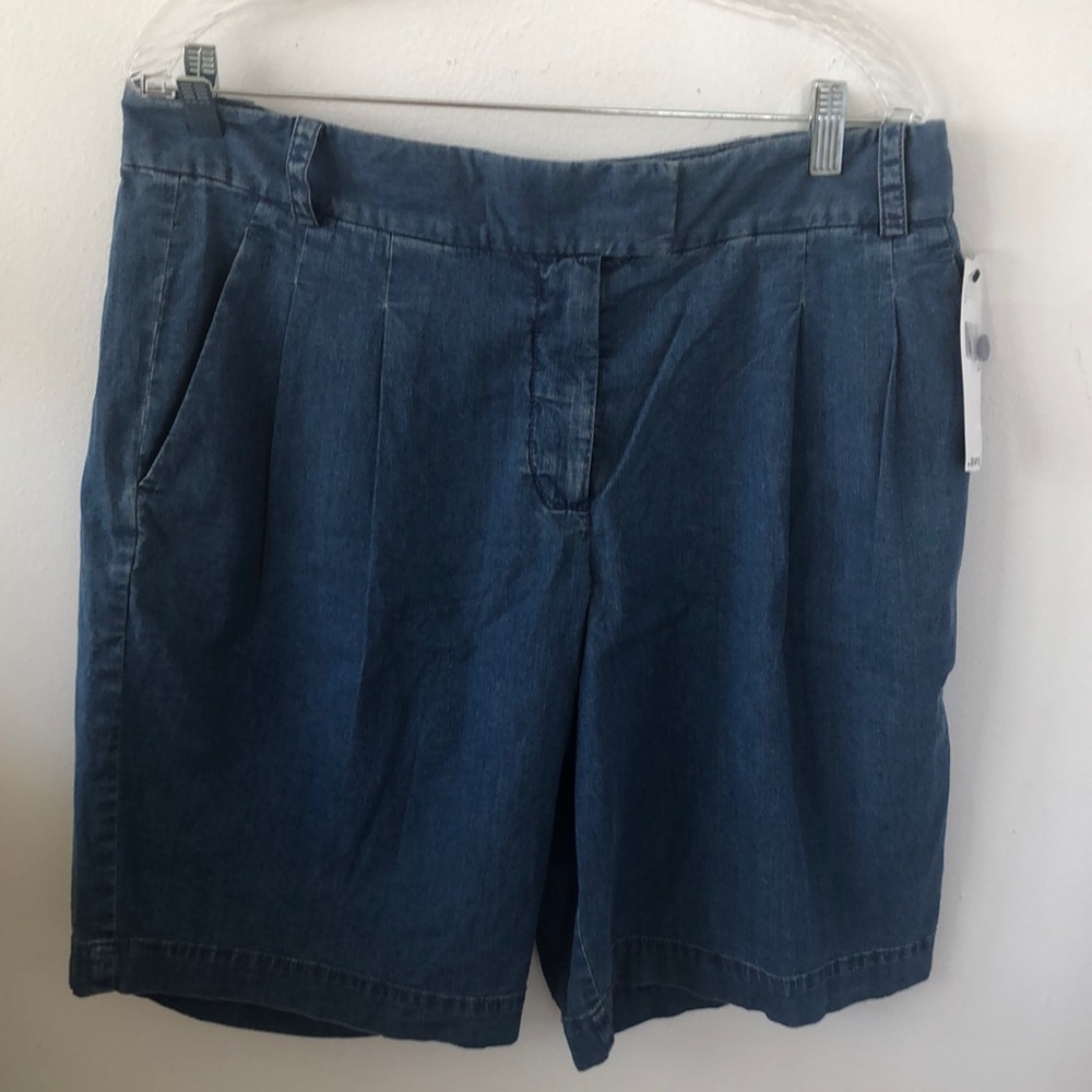DKNY Relaxed‎ Chambray Denim Shorts Sz 14 - NWT